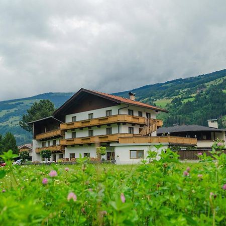 Zell Views Apartments Zell am Ziller Exterior photo